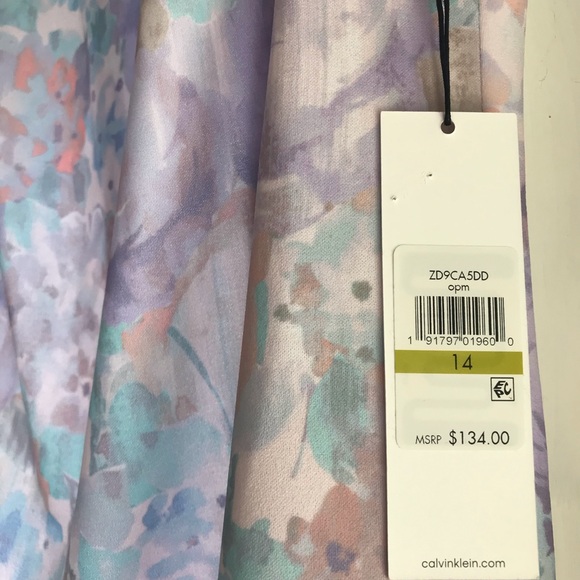 NWT - CALVIN KLEIN Pastel Colour Floral Dress with Scoop Neck and Flutter Sleeve - Picture 5 of 7